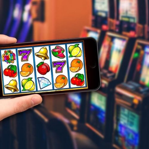 Why you should try playing pokies on mobile